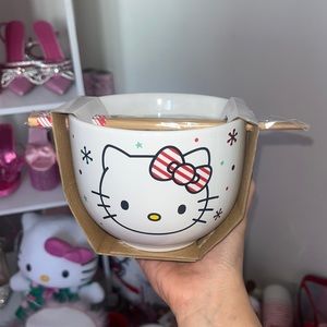 Hello kitty Christmas ramen bowl